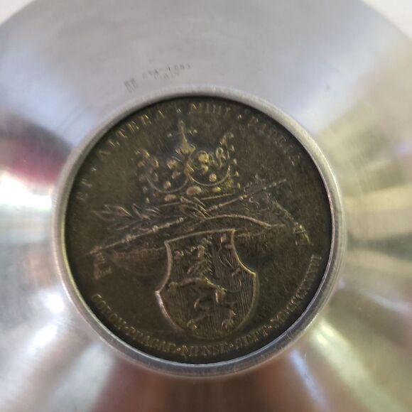 Queen Maria Anna Agusta Ferdinandi Italian Coin in Stainless Steel Tray - Picture 7 of 10